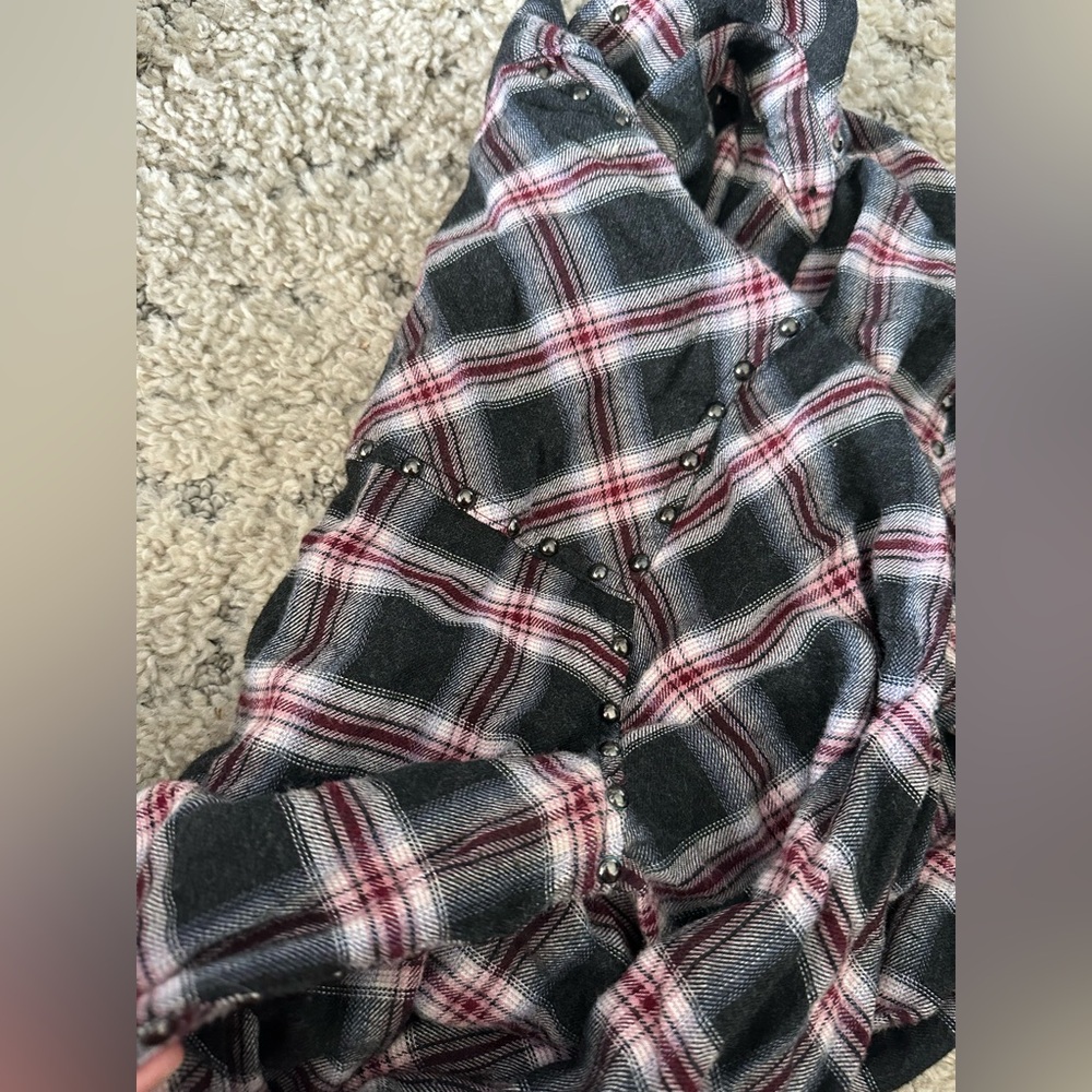 Studded Rails Flannel - Picture 4 of 4